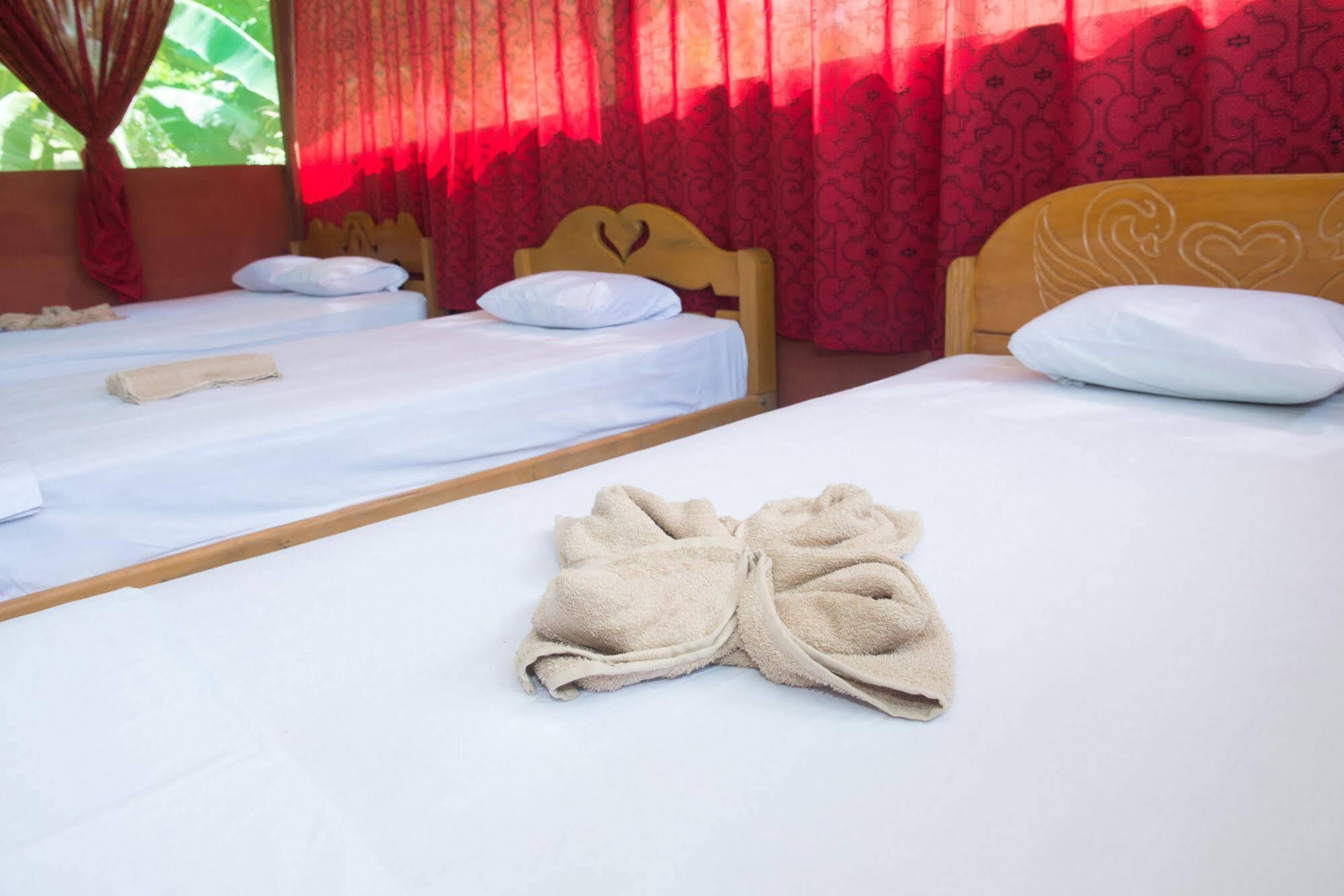 Maniti Expeditions Eco Lodge Iquitos Exterior photo